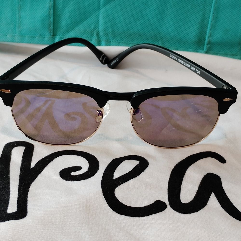 Stylish Black Sunglasses